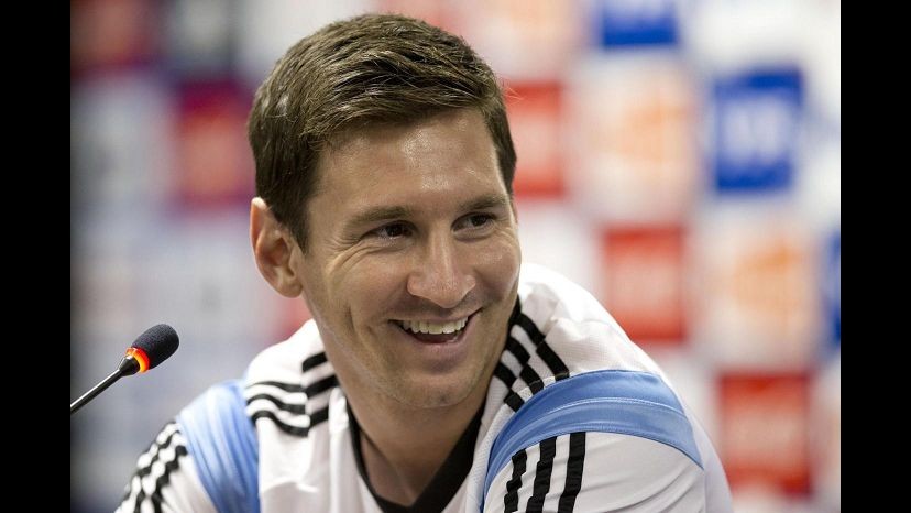 Calcio, Messi: Mi piacerebbe giocare con Higuain al Barcellona
