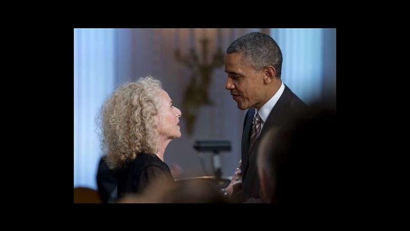 Barack Obama onora cantautrice Carole King: E’ una leggenda vivente