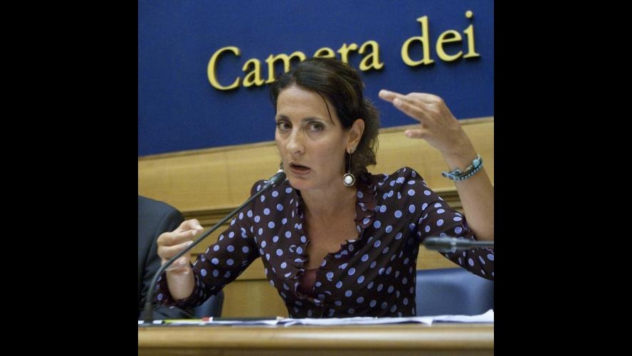Legge elettorale, Ruocco (M5S): Renzi dialoghi con noi sui fatti