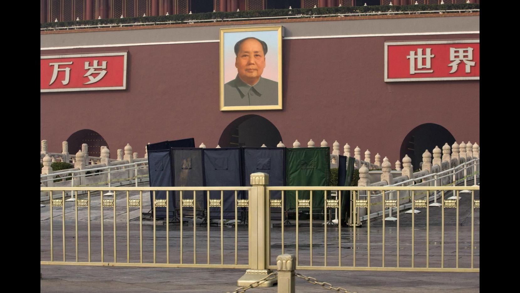 Cina, 3 persone condannate a morte per attacco in piazza Tienanmen