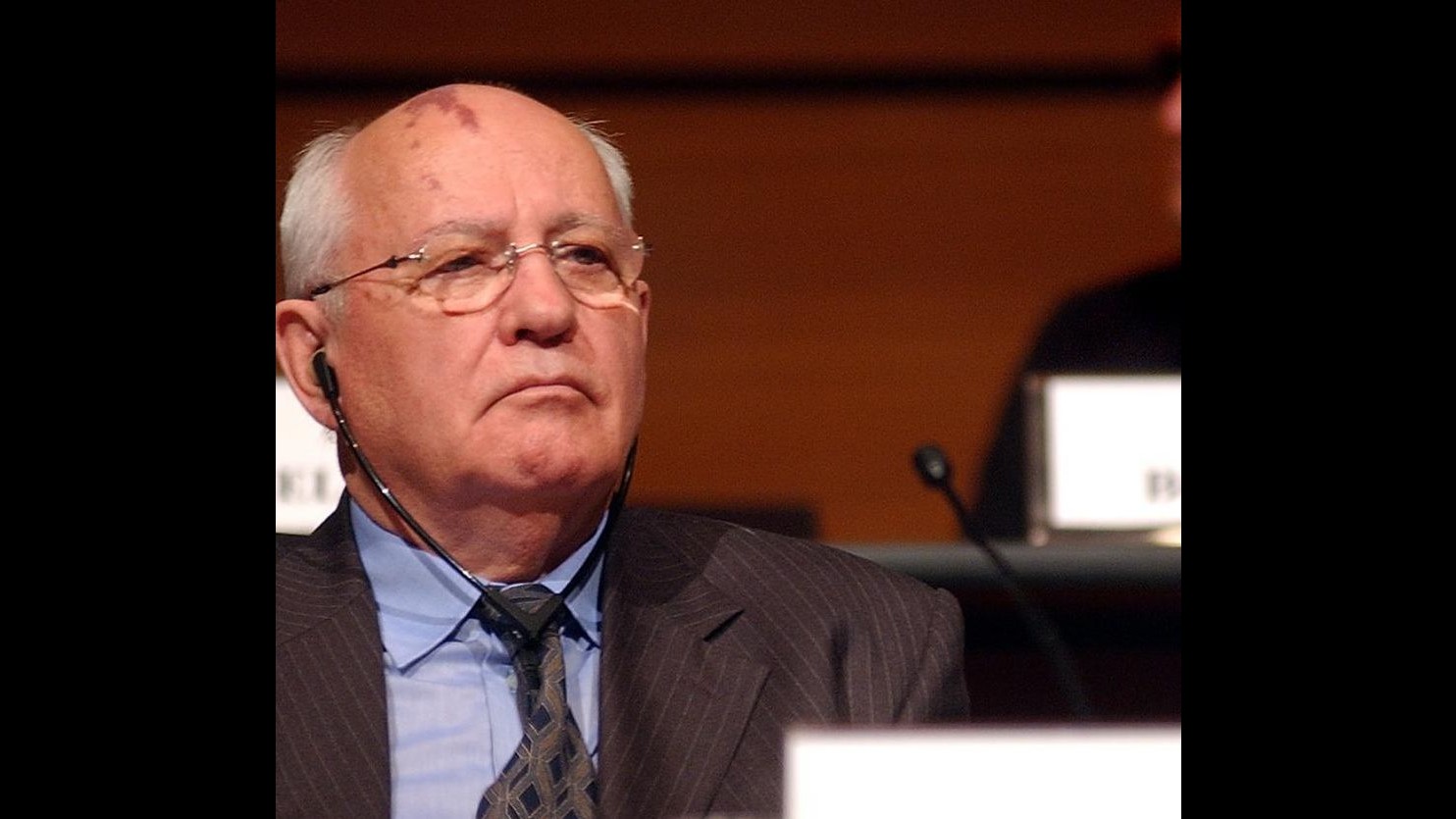Gorbacev: Sono addolorato, Shevardnadze era un amico