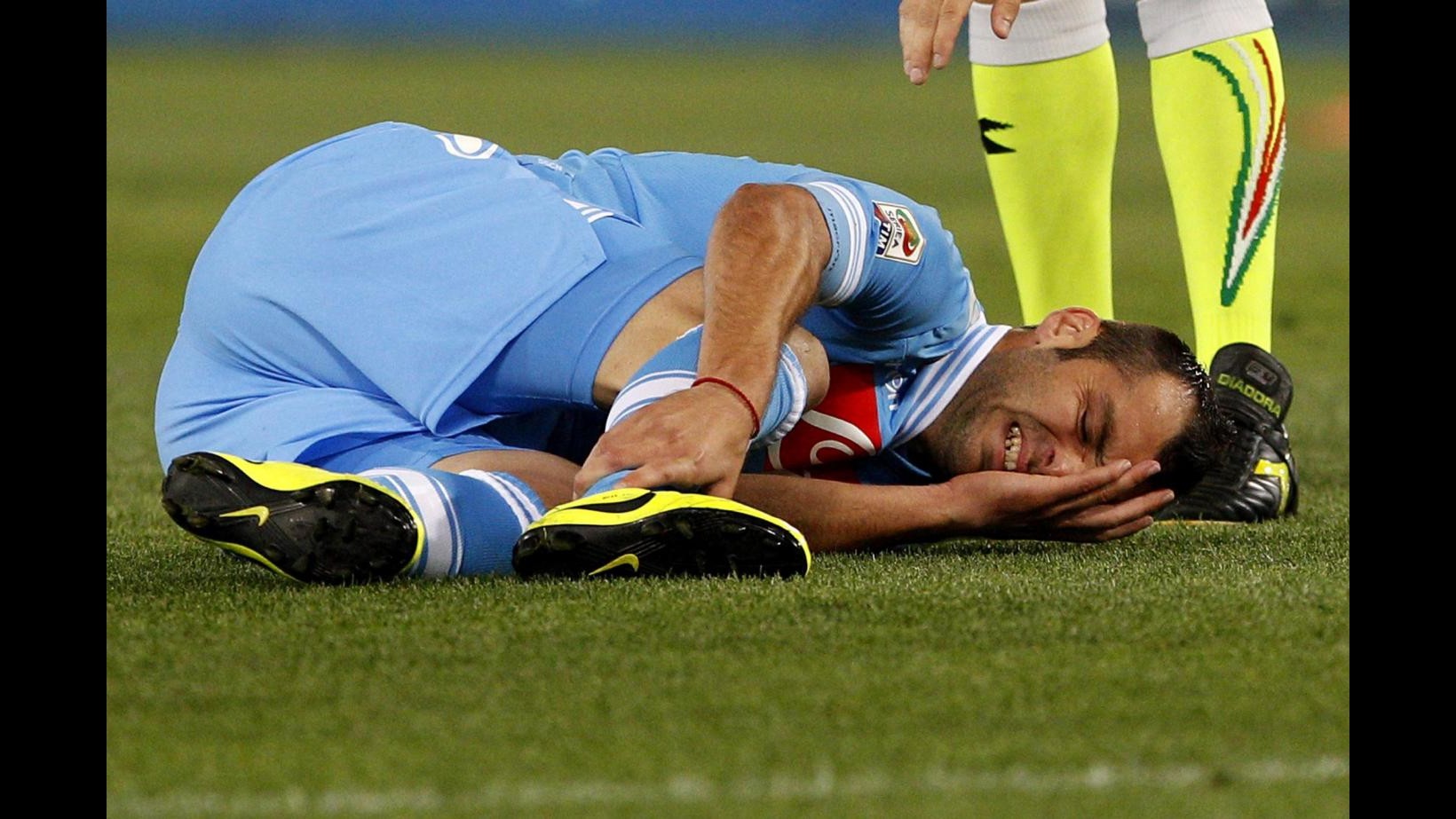 Calcio, Napoli: distorsione a caviglia, stop 2 settimane per Pandev