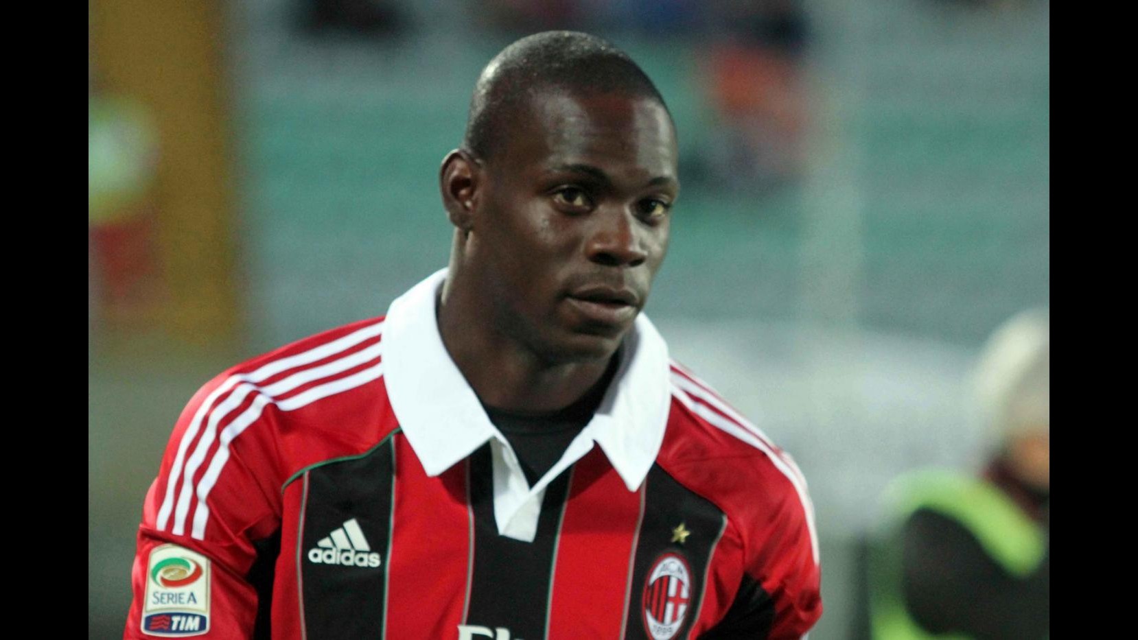 Balotelli: Norma su razzismo inumana. Cori, curva Roma chiusa 1 turno