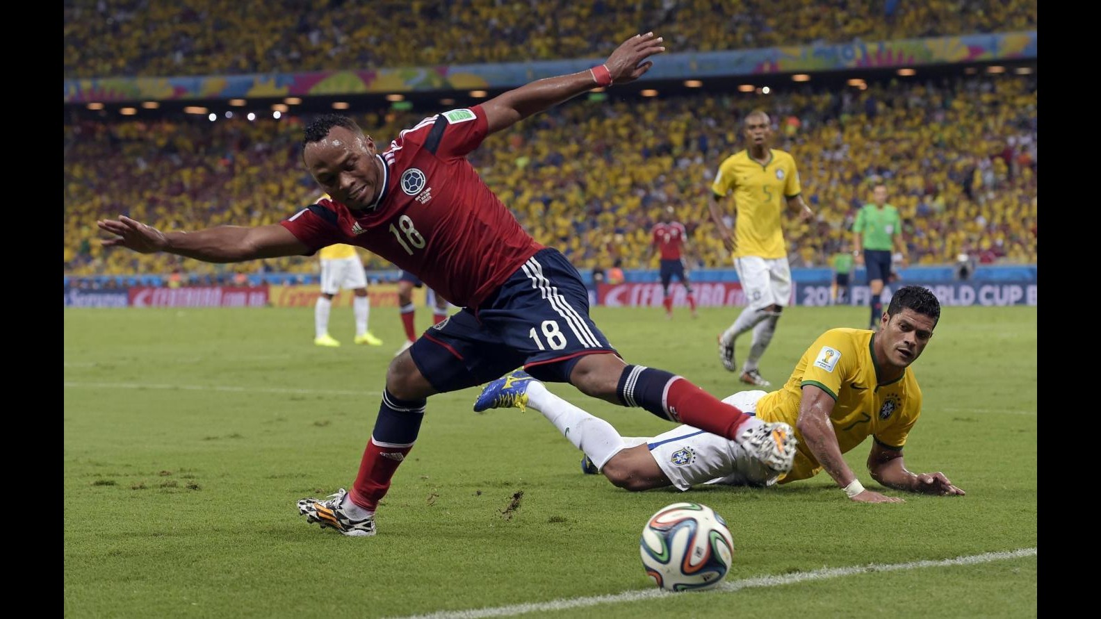 Mondiali 2014, Zuniga si difende: Non volevo fare del male a Neymar