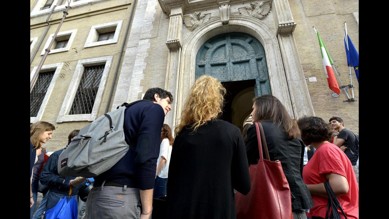 Scuola, Governo: Via libera a piano edilizia, lavori in 1 su 2
