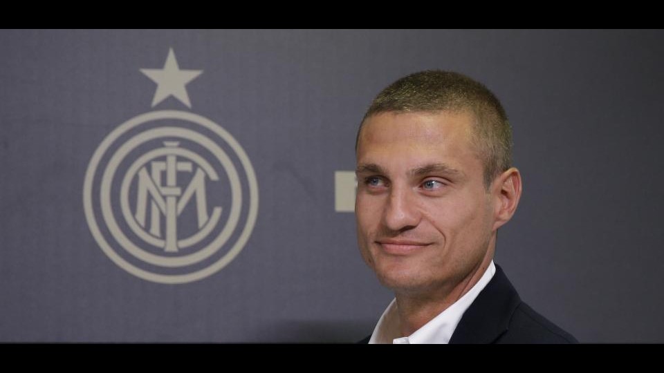Inter, ecco Vidic: Grande club, attratto da progetto. E non è un passo indietro