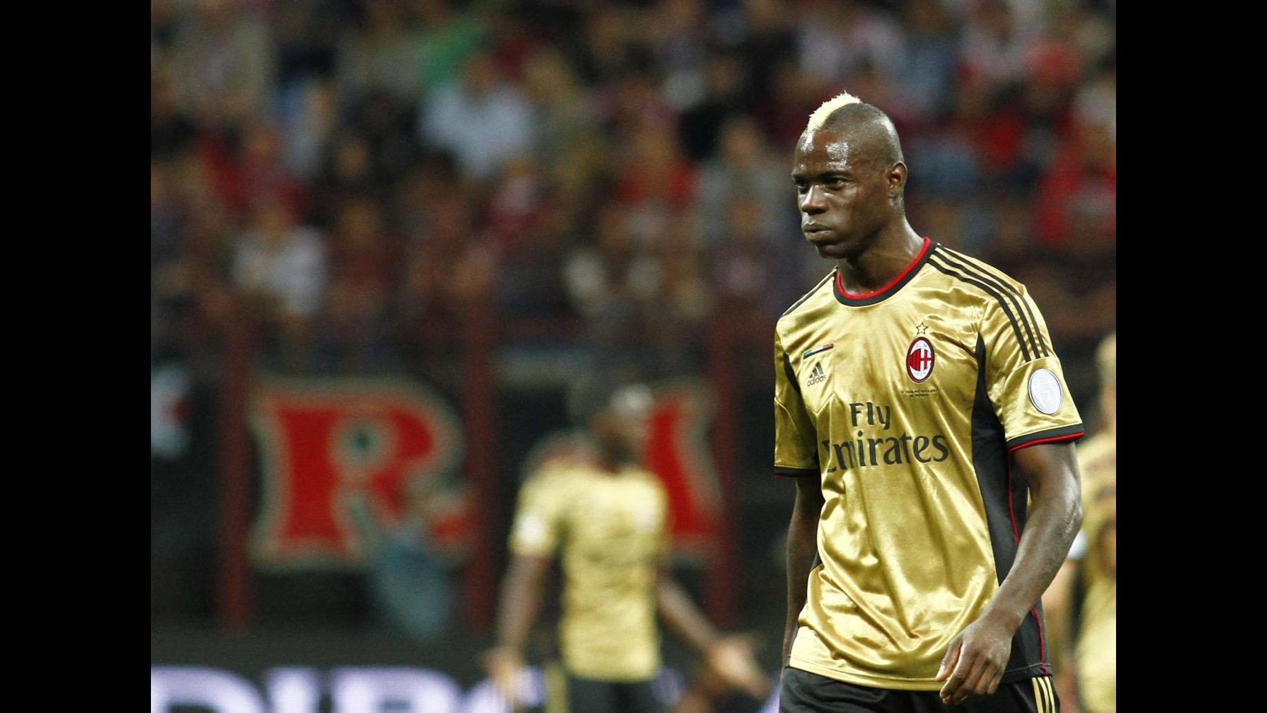 Balotelli: Mi piacciono donne e auto, sono ragazzo normale