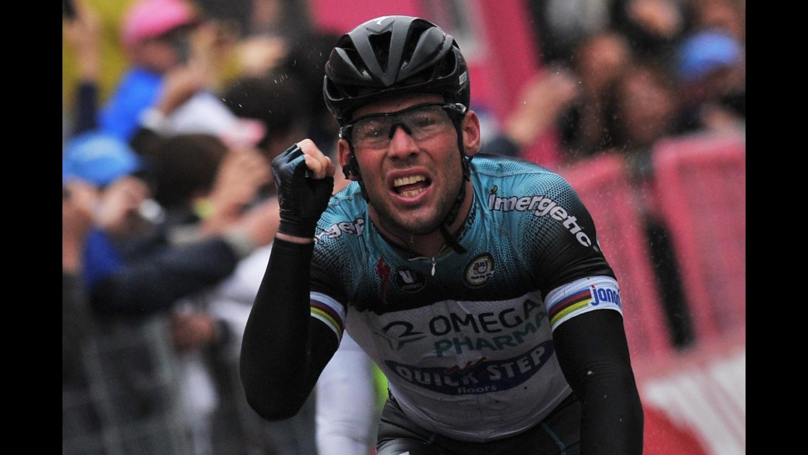 Giro d’Italia, 12/a tappa a Cavendish. Crolla Wiggins, Nibali in rosa