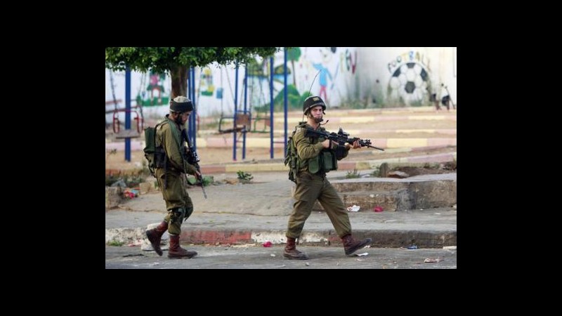 Medioriente, Israele rafforza presenza truppe al confine con Gaza