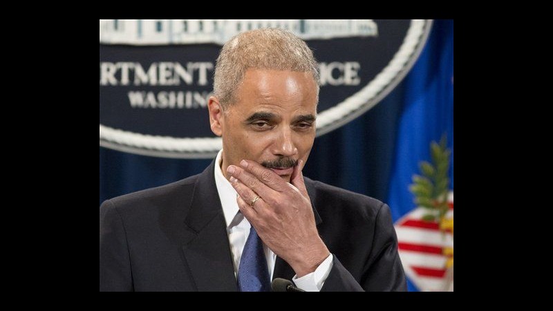 Usa, Holder su scandalo Irs: Chiunque ha violato legge pagherà