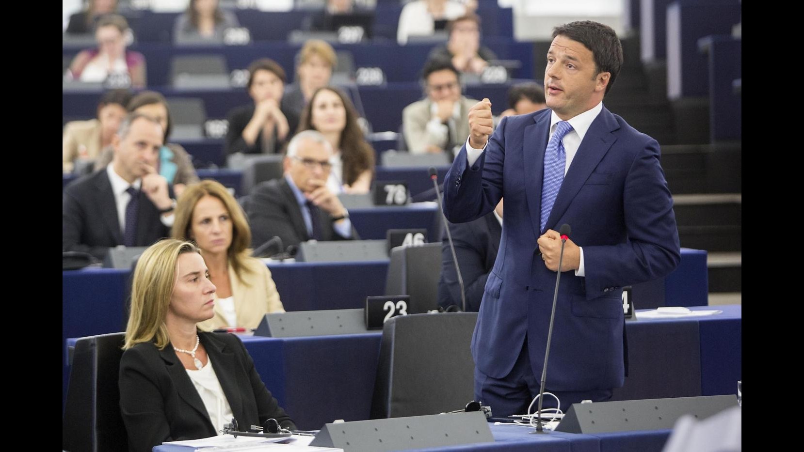 Renzi apre semestre italiano: Ue ritrovi anima. Ma è scontro con Berlino su rigore
