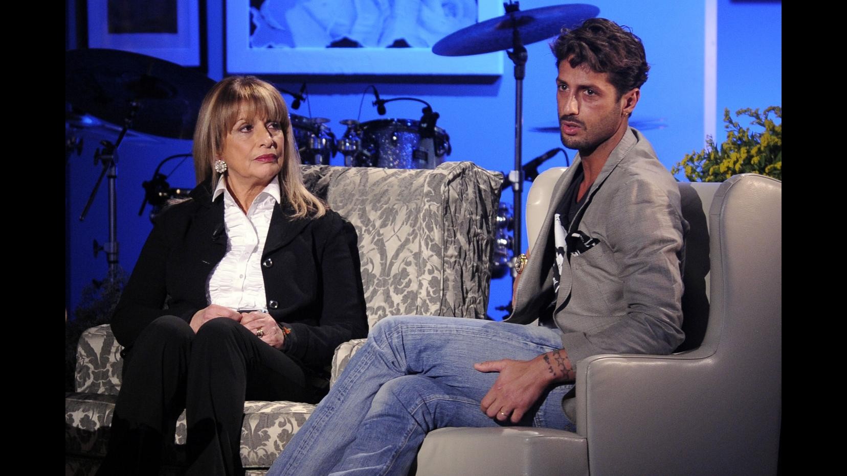 Mamma Fabrizio Corona: Deve vedere suo figlio anche se è in carcere