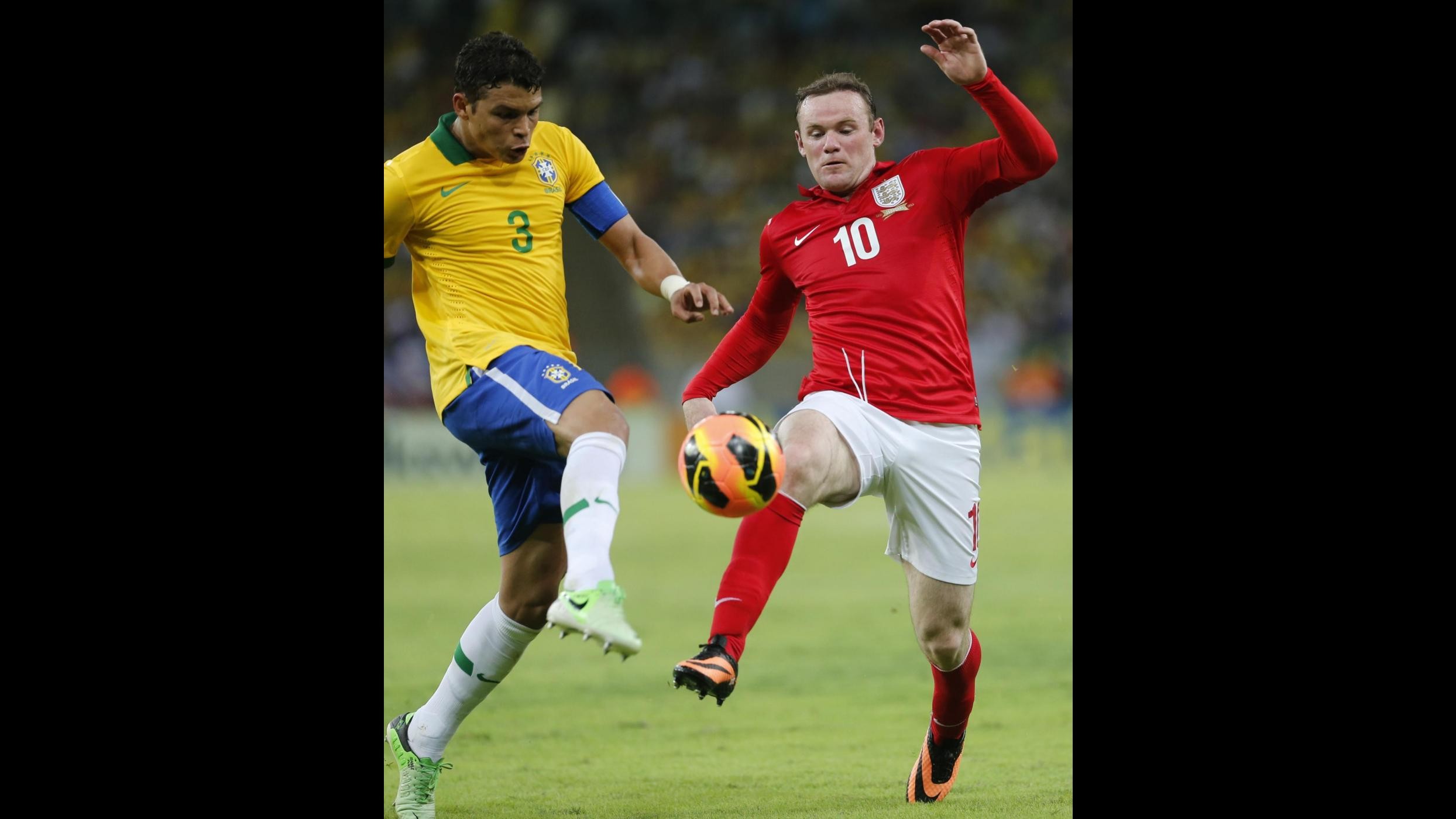 Thiago Silva ‘chiama’ Rooney al Psg: E’ rinforzo di qualità