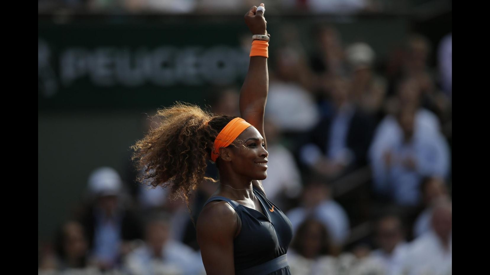 Roland Garros, Serena Williams torna regina dopo 11 anni: Sharapova ko