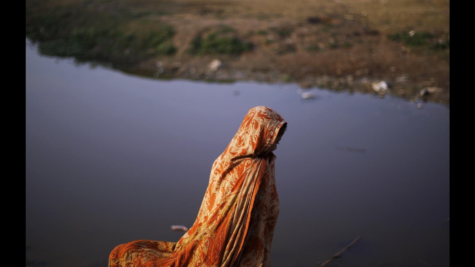 Pakistan, pretendente rifiutato brucia viva 20enne