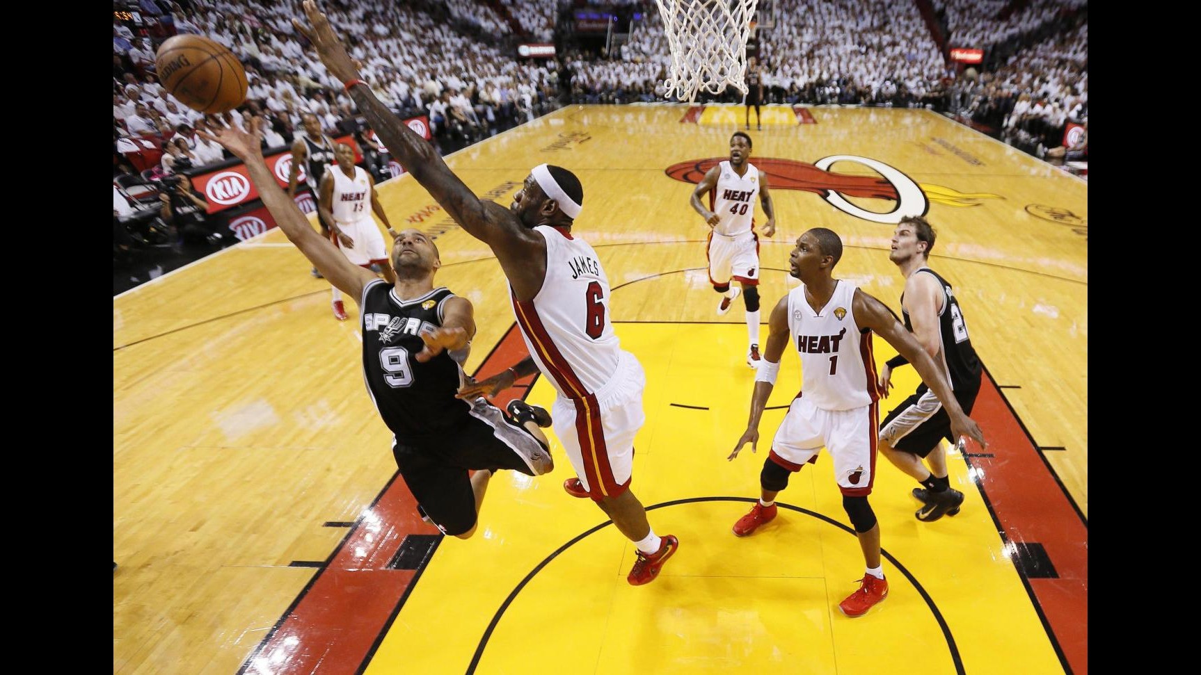 Finale Nba: Parker stende gli Heat, San Antonio espugna Miami in gara1