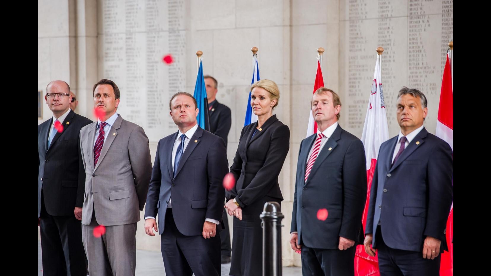 Seconda giornata consiglio Ue, attesa Juncker capo commissione