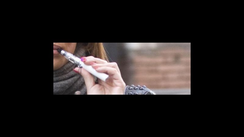Consiglio superiore sanità: Stop sigarette elettroniche nelle scuole