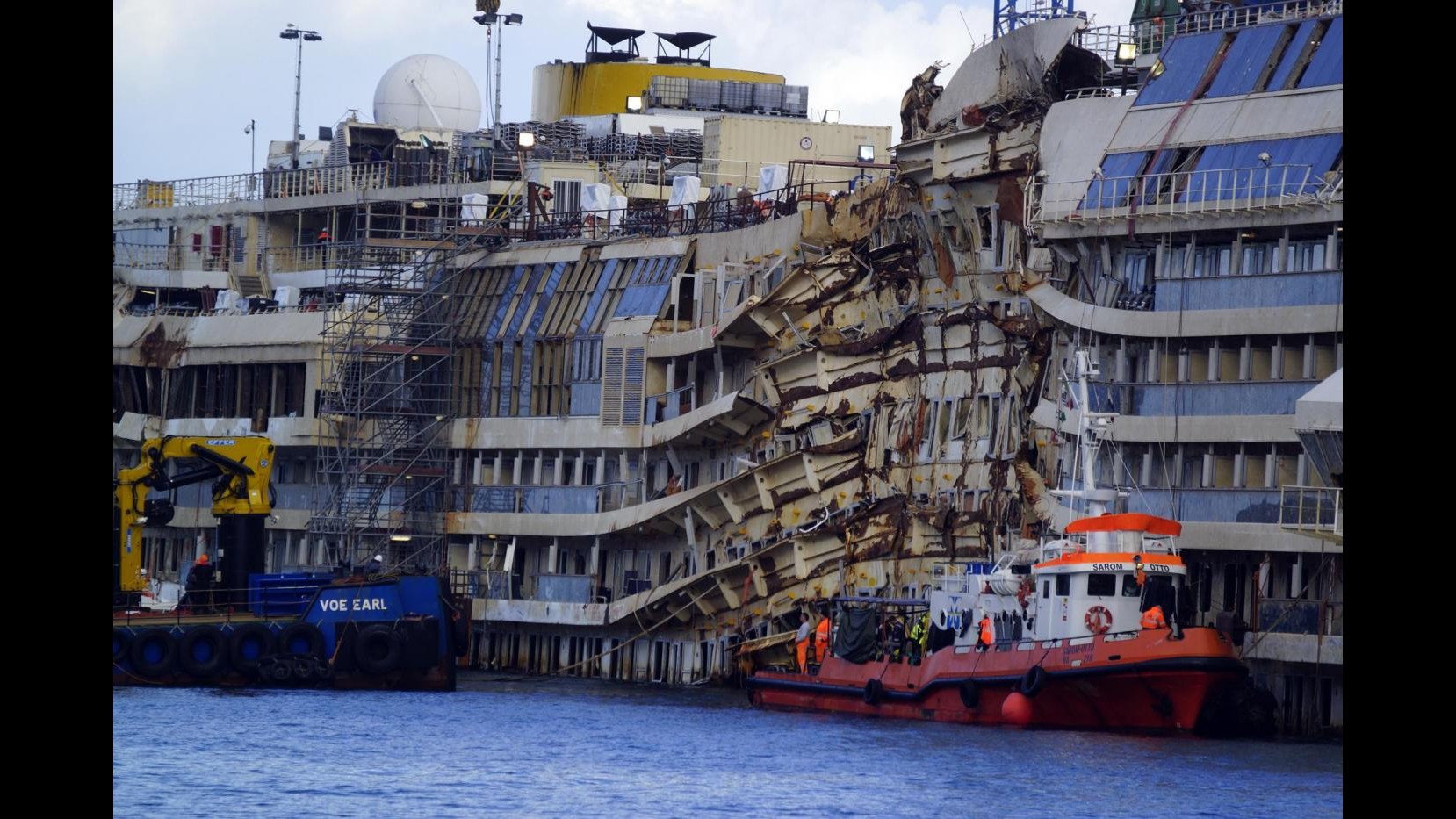Costa Concordia, Porcellacchia: Stanotte operazioni ferme per prudenza