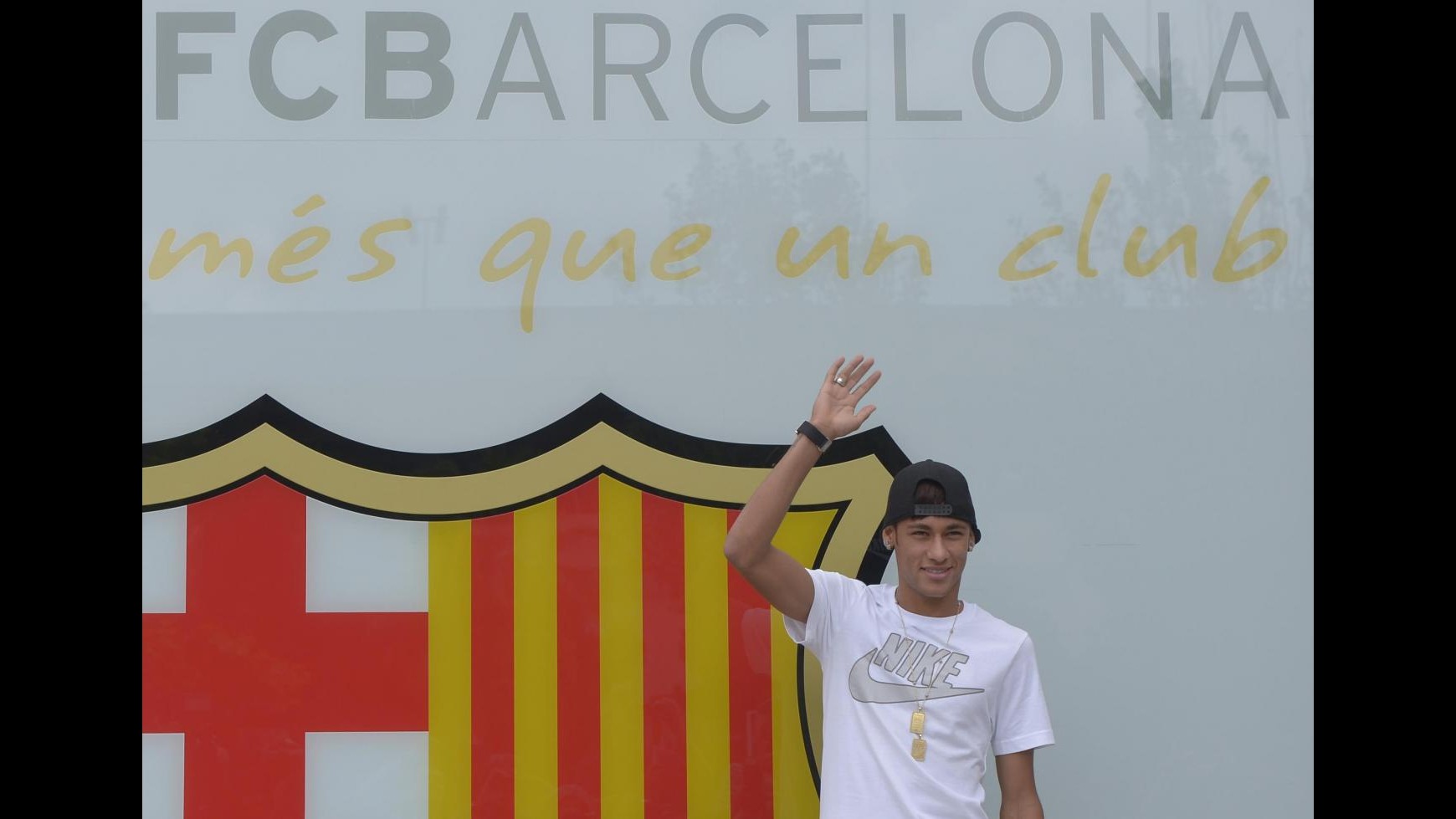 Neymar: Barcellona è più di un club, giocare con Messi un sogno