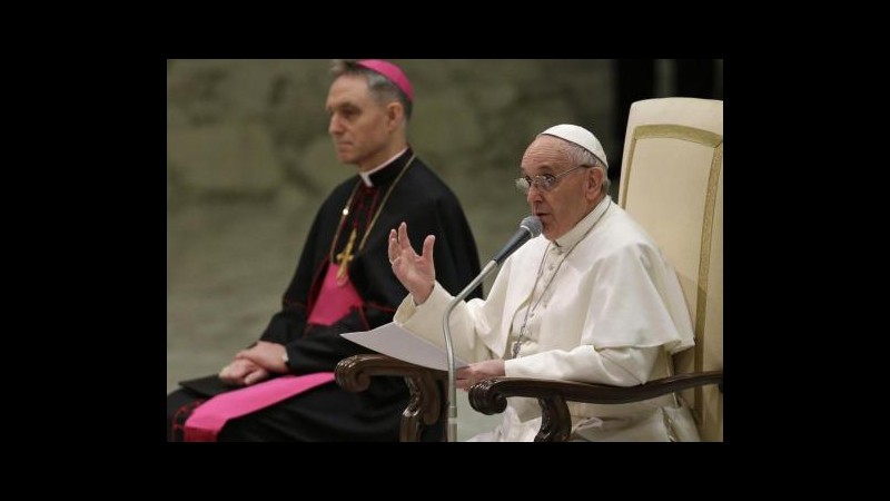 Papa: Corrotti fanno tanto male alla Chiesa