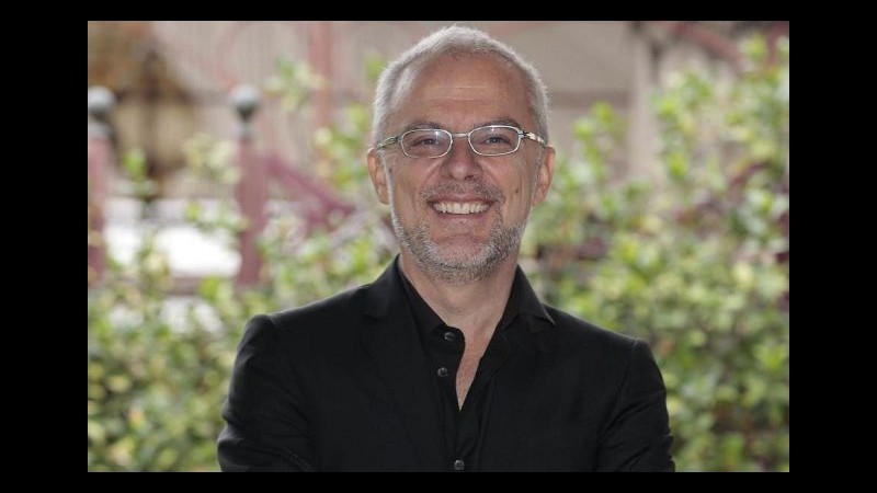 Cinema, Luchetti: Farò film su vita Bergoglio prima di diventare papa