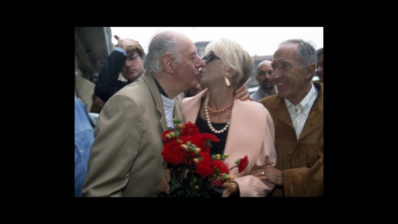 Franca Rame, i vicini: Persona semplice. Cordoglio dei politici