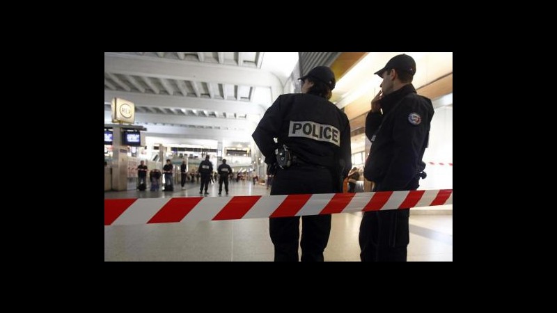 Francia, arrestato 22enne per aggressione soldato a Parigi