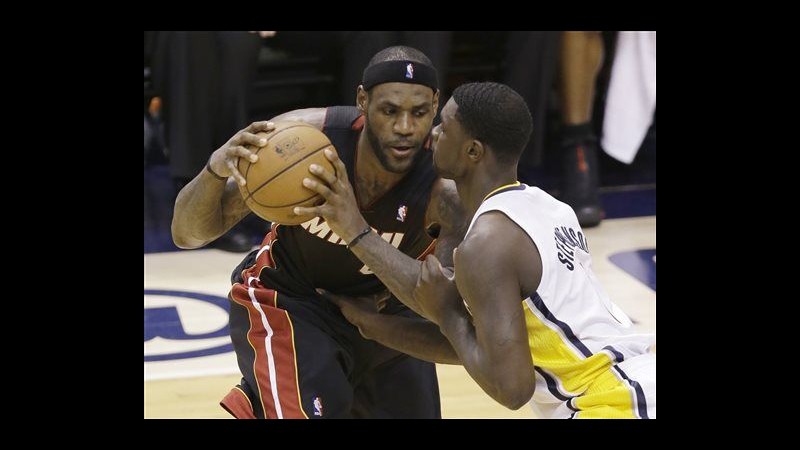 Nba, playoff: Indiana si riscatta, batte Miami e porta serie su 2-2