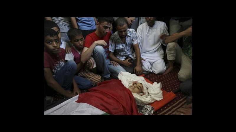 Medioriente, bilancio vittime Gaza sale a 120. Colpite due moschee