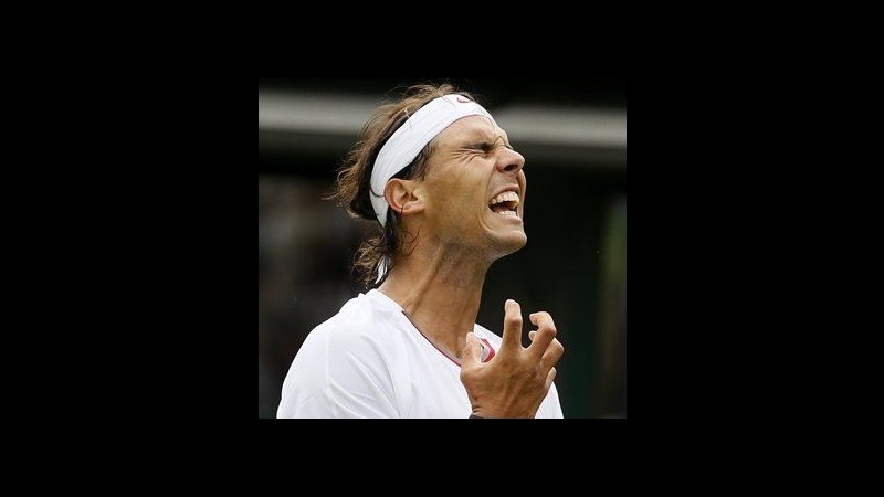 Sorpresa Wimbledon, Nadal eliminato al primo turno. Avanza Federer