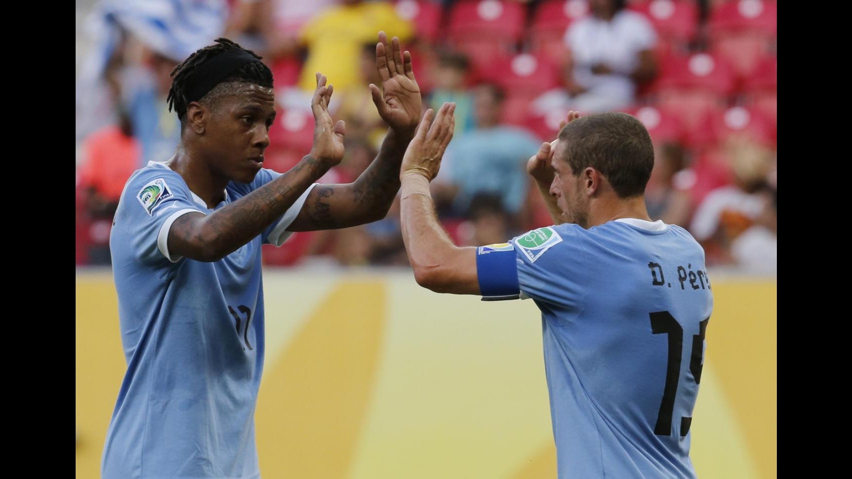 Confederations: Hernandez trascina Uruguay, Tahiti crolla 8-0