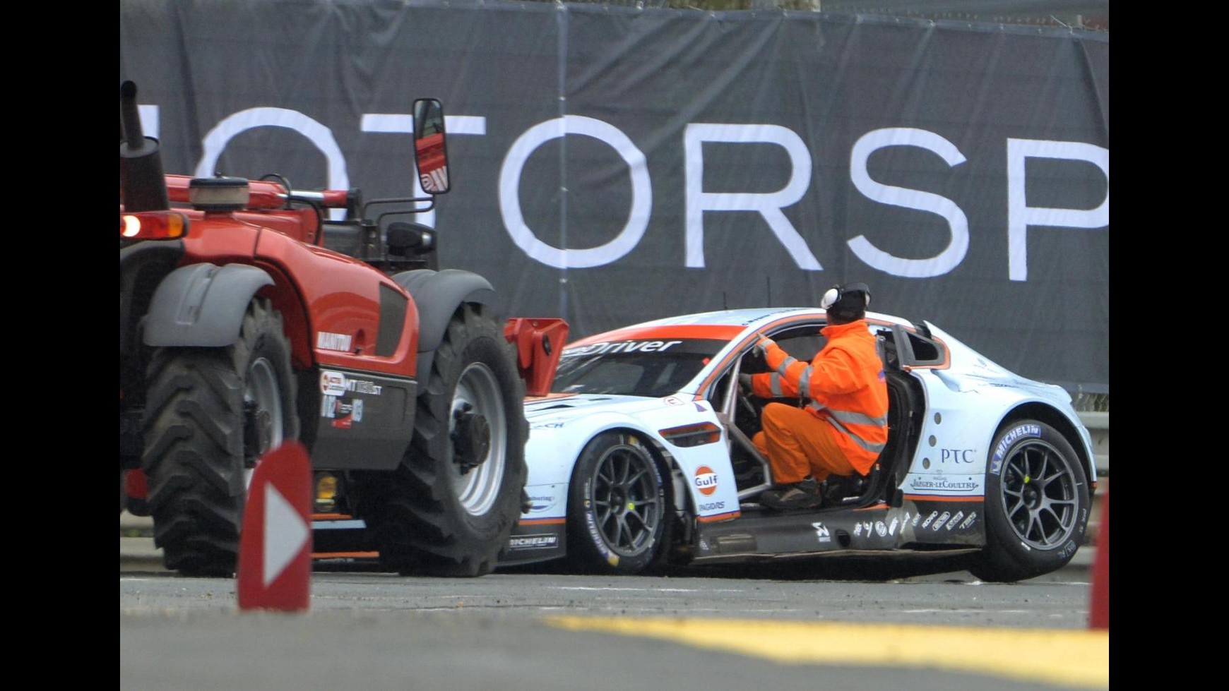 Pilota danese Allan Simonsen muore in incidente alla 24 ore di Le Mans