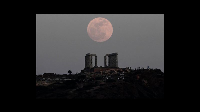 Nel weekend la ‘superluna’: il transito della Luna più vicino a Terra