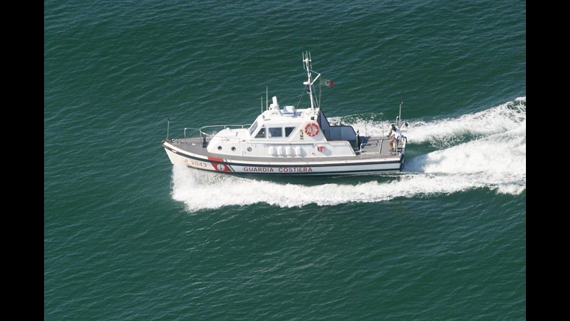 Nave turca in fiamme nell’Adriatico, salvo tutto l’equipaggio