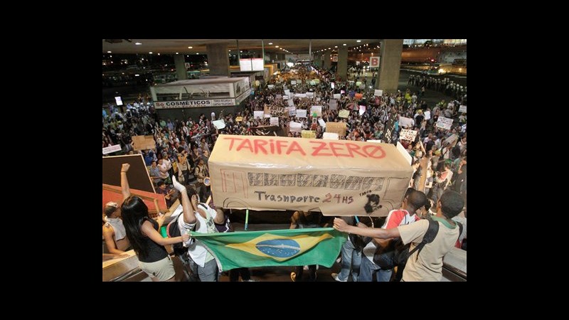 Brasile, attese proteste in 80 città: la più grande a Rio de Janeiro