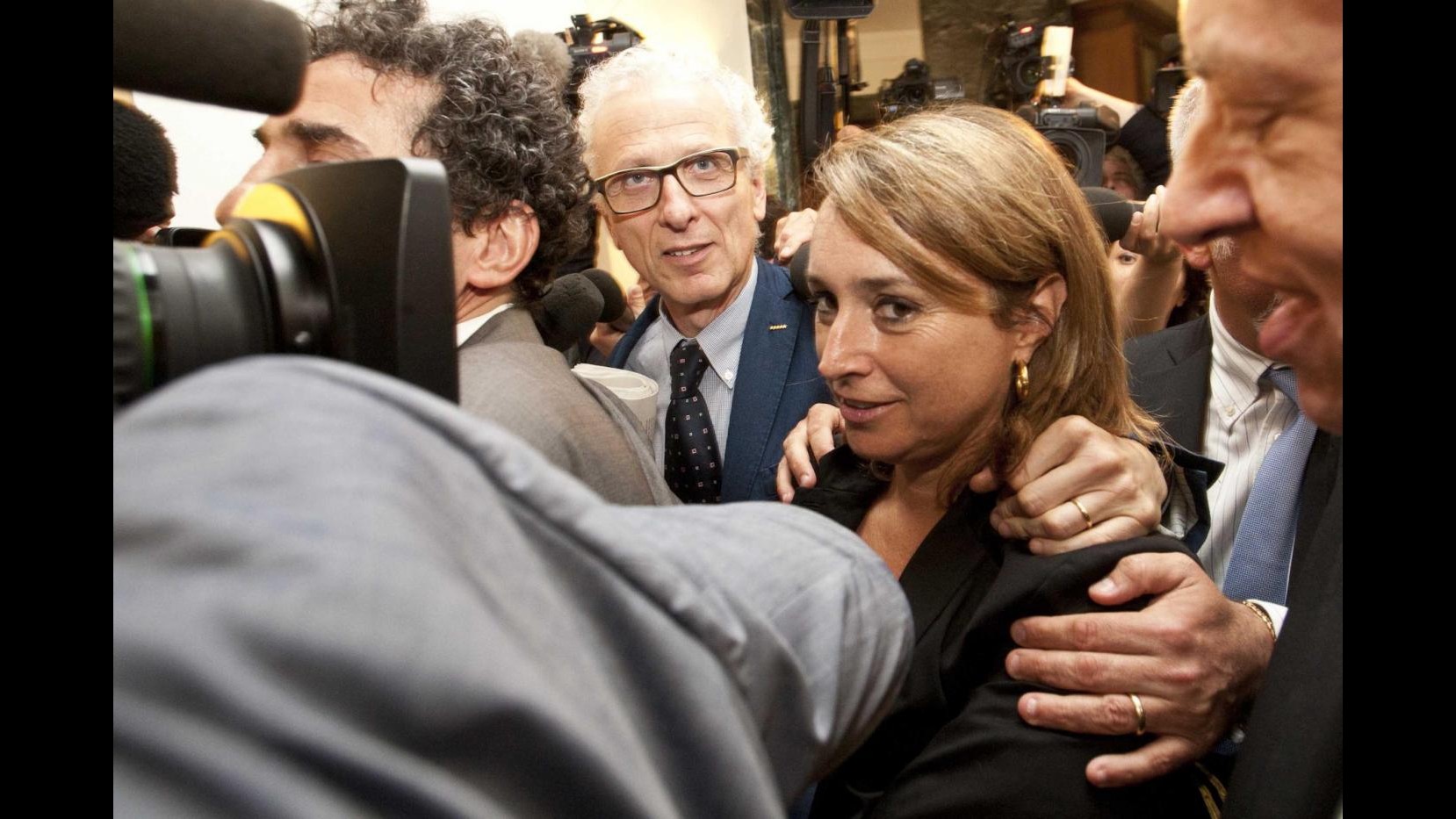 M5S, Gambaro espulsa: 65,8% contro di lei da sondaggio Rete