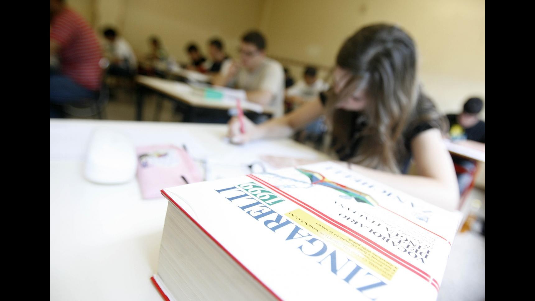 Scuola, fra tracce tema maturità omicidi politici e ricerca cervello