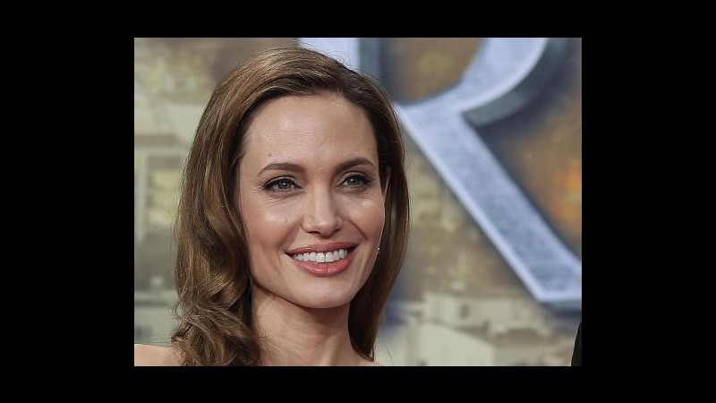 La controfigura di Angelina Jolie denuncia News Corp negli Usa