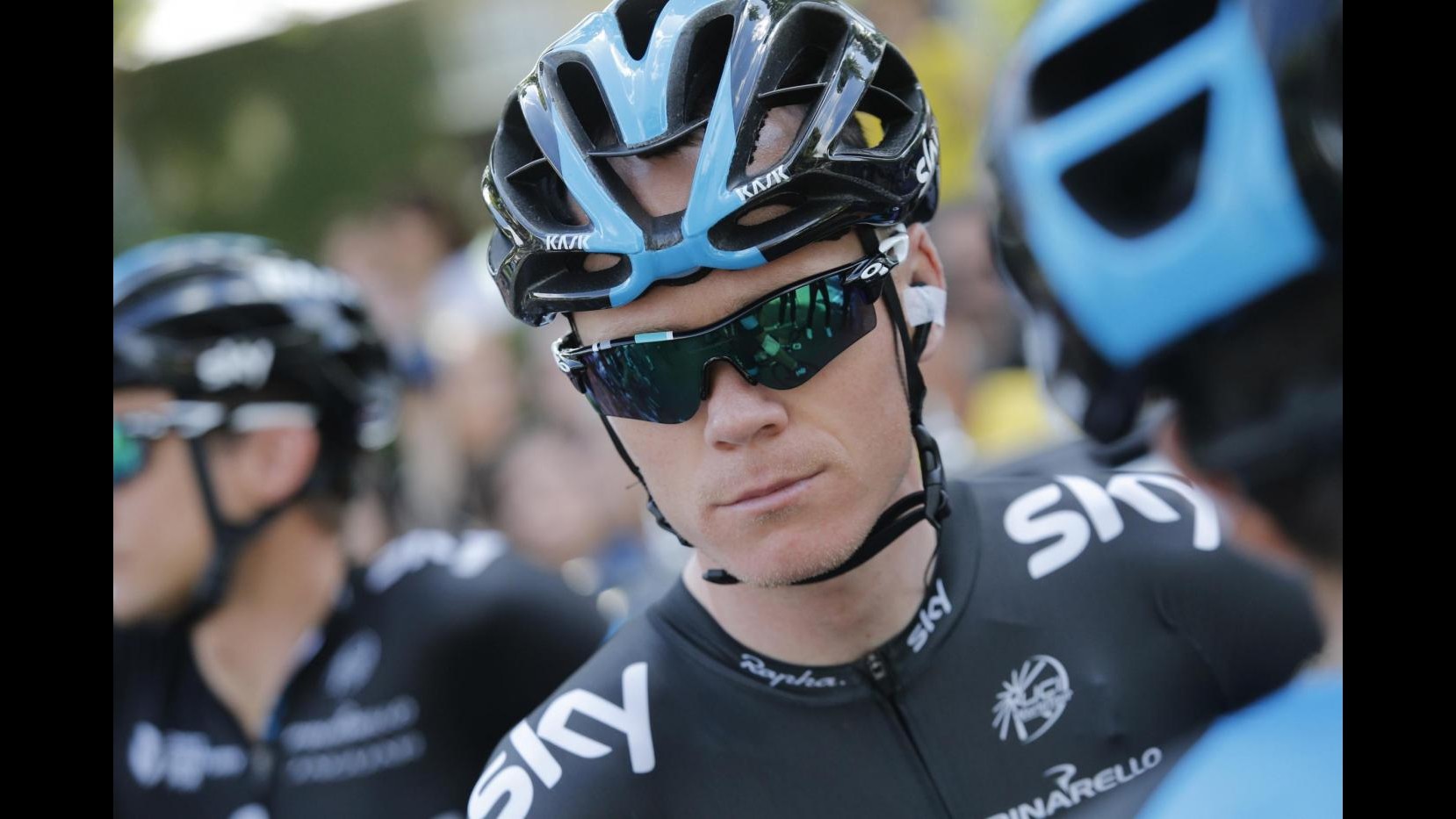 Ciclismo, Tour de France: Froome cade, escoriazioni e dolori al polso