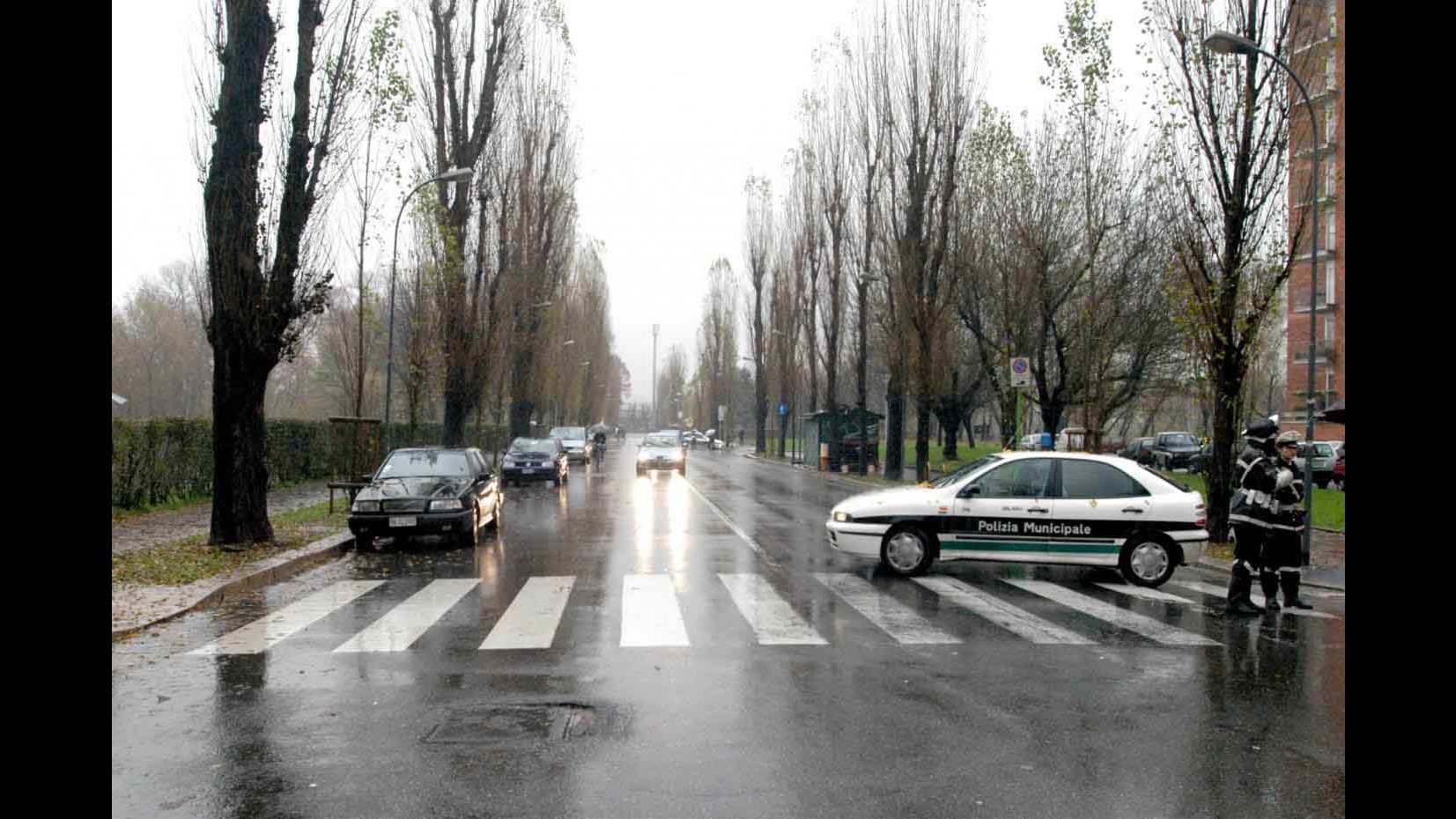 Maltempo, esonda Seveso: allagamenti a Milano