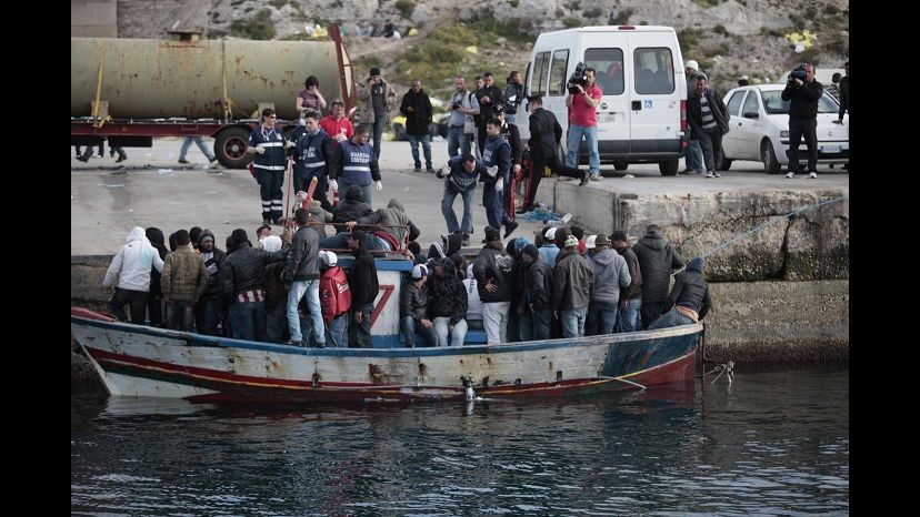 Nuova ondata di sbarchi, oltre 650 migranti in due giorni