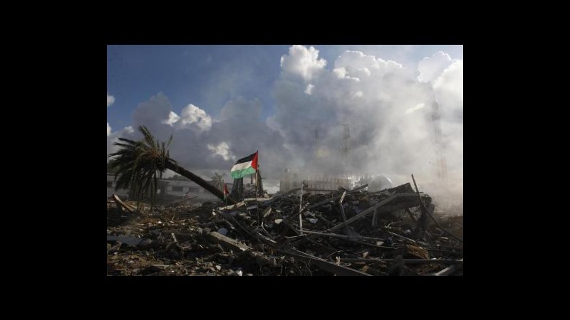 Raid Israele su Gaza: colpiti anche sede tv al-Aqsa e palazzo governo