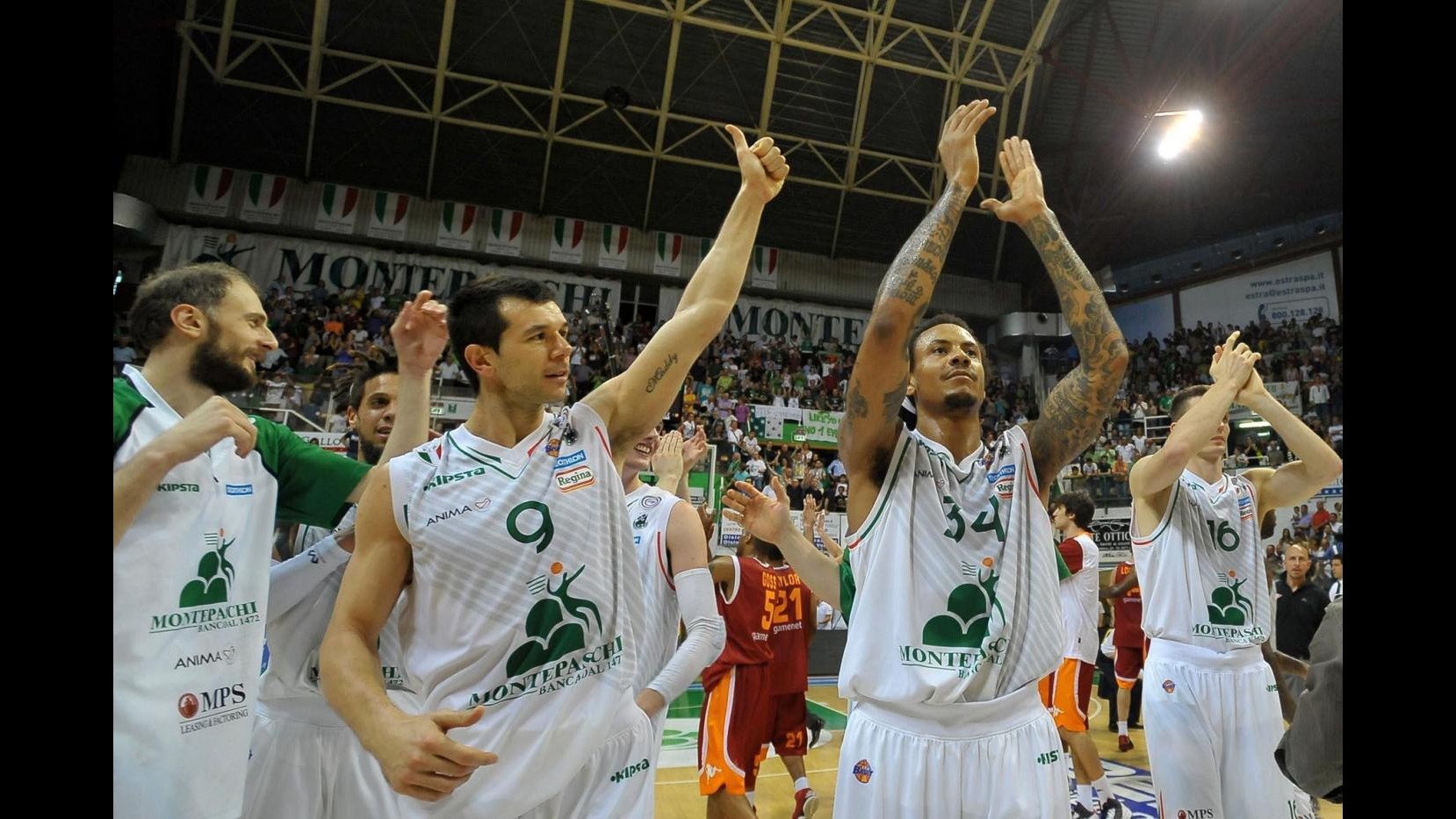Basket, finale scudetto: Siena-Roma 89-81, Brown decisivo in gara3