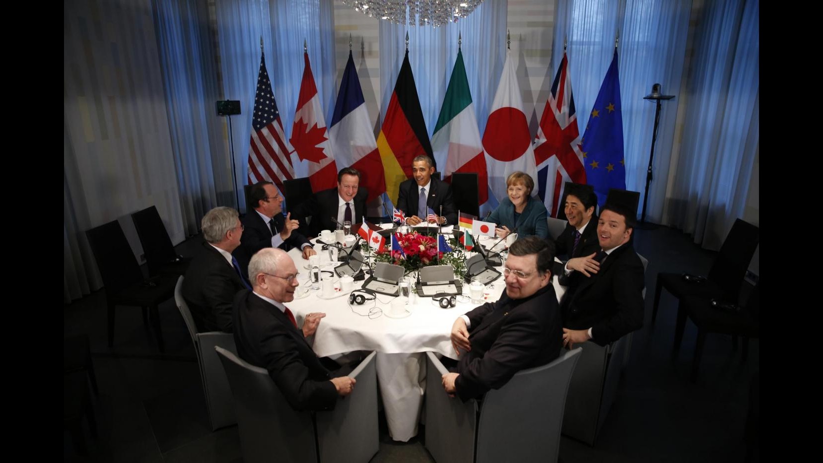 Conference call Renzi con Obama-Merkel-Cameron-Hollande