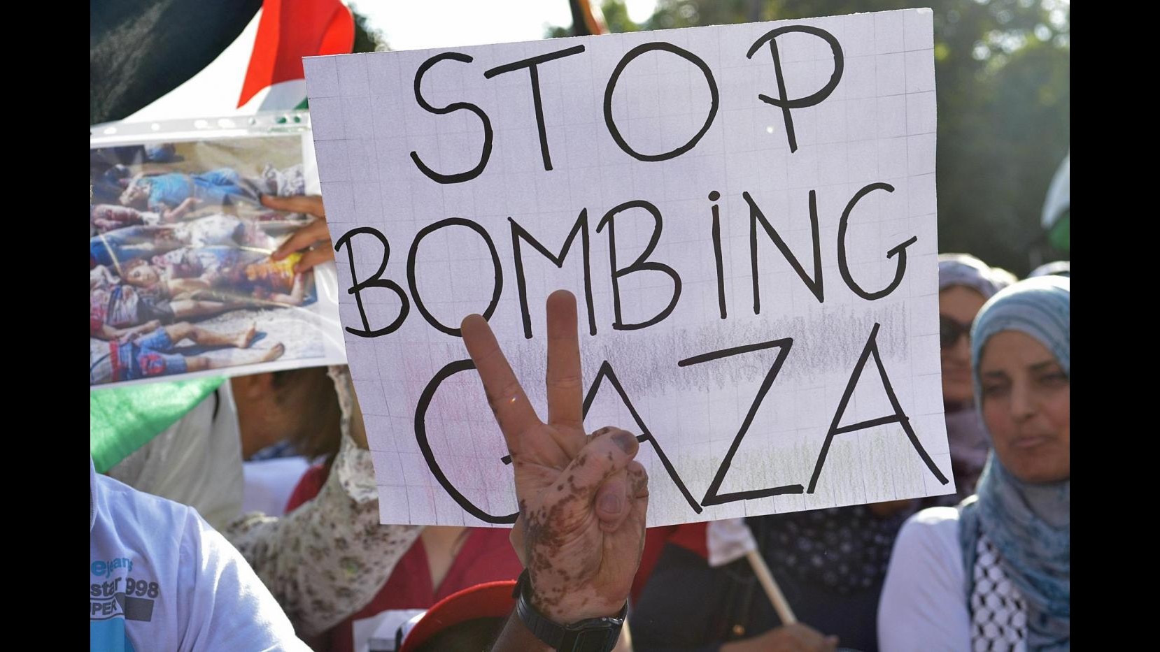 Medioriente, volantini su Gaza: Stop attacchi contro civili israeliani