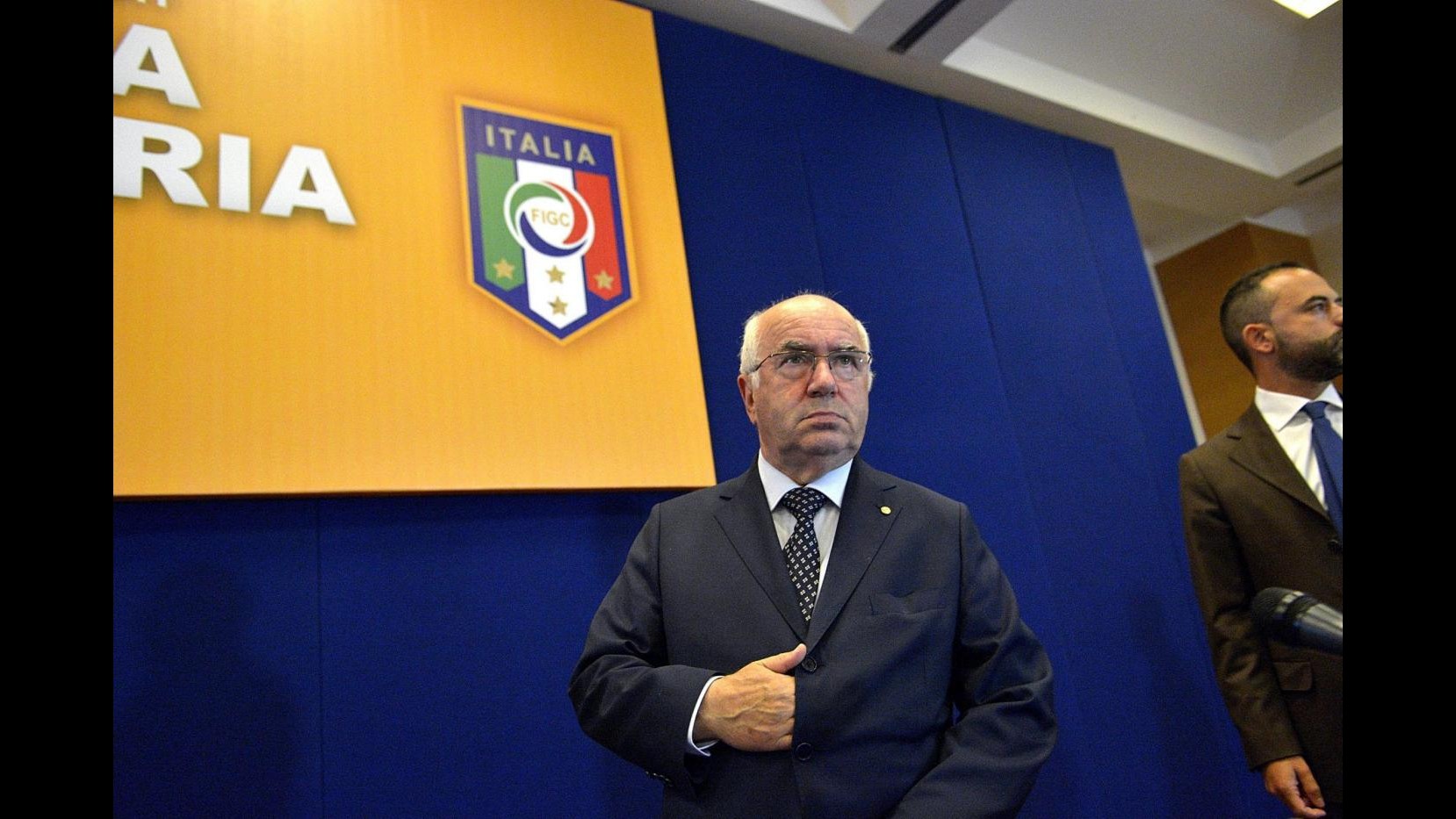 Calcio, Fifa chiede alla Figc di indagare su parole Tavecchio