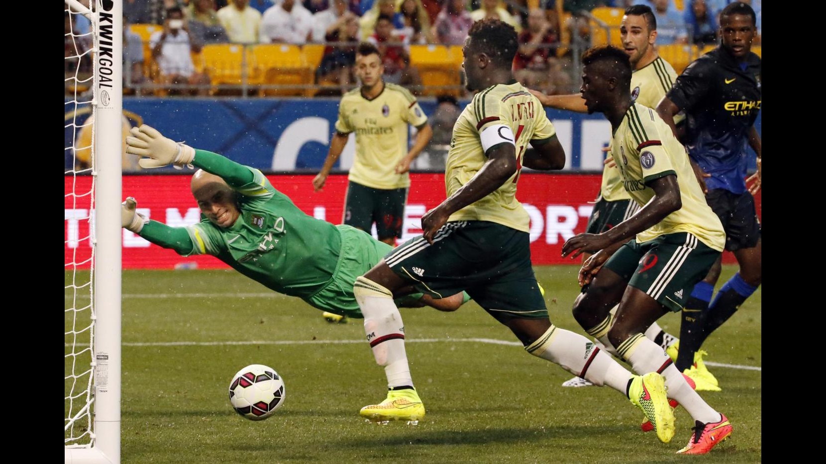 Guinness Cup, il Milan non va: rossoneri travolti 5-1 dal Manchester City