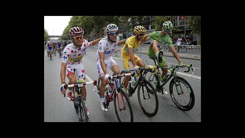 Tour de France, Nibali commosso: Sono frastornato, vittoria costruita giorno per giorni