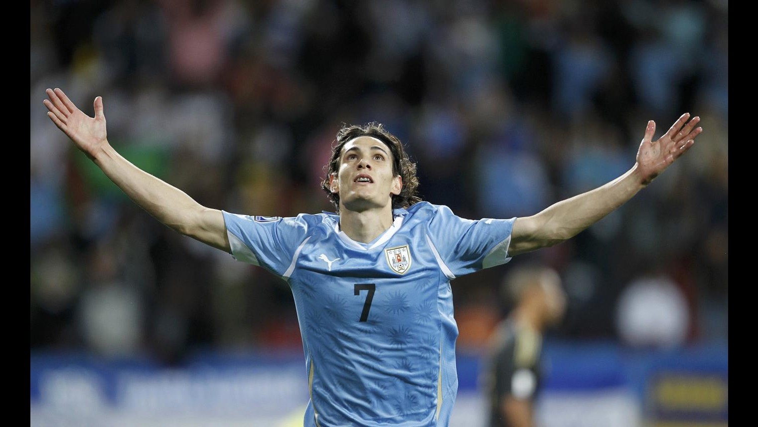 Qualificazioni Mondiali, pari Argentina. In gol Cavani e Vidal